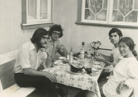 Роман Тименчик, Вадим Борисов, Михаил Тименчик, Марина Чумикова. Меллужи, 1975