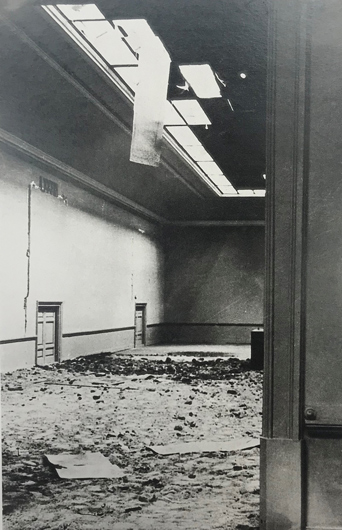 Один из залов музея Прадо, последствия бомбардировки в ноябре 1936 г.